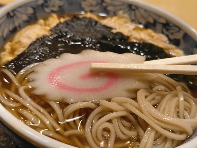 なるとを食べる