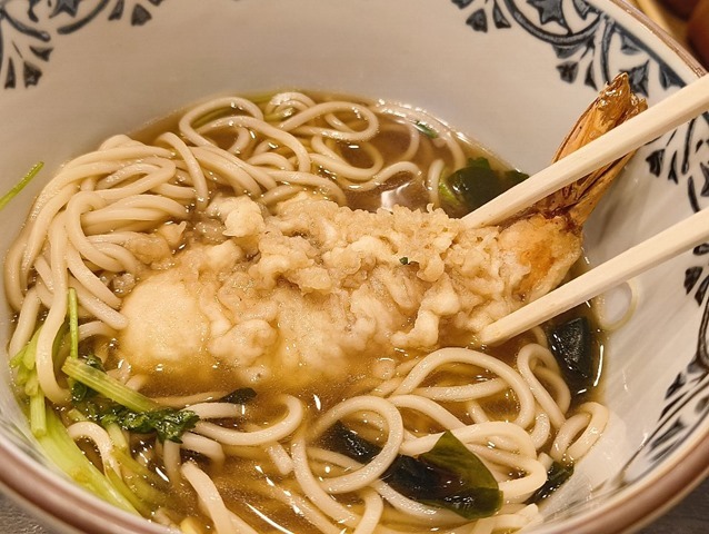 海老天を食べる