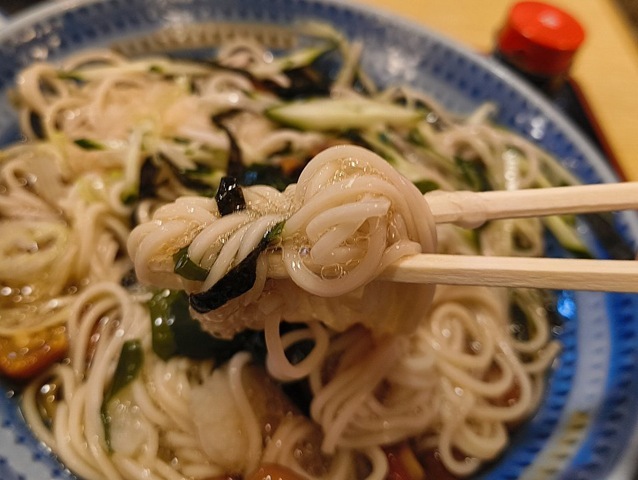 この蕎麦のぬるぬるを見てくれ