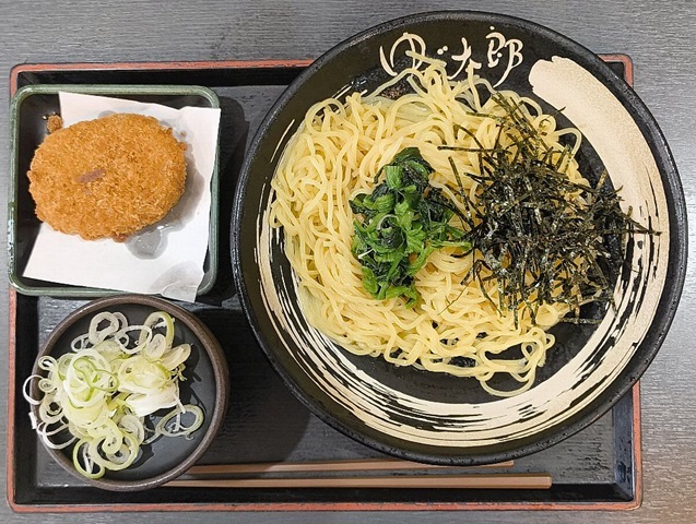 ざる中華＋かきあげ＝ころっけざる中華
