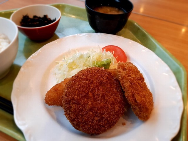 ミックスフライ定食