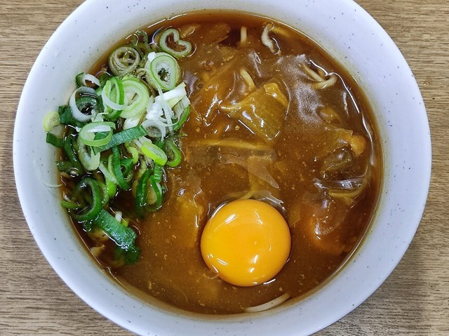 カレーそば＋生玉子