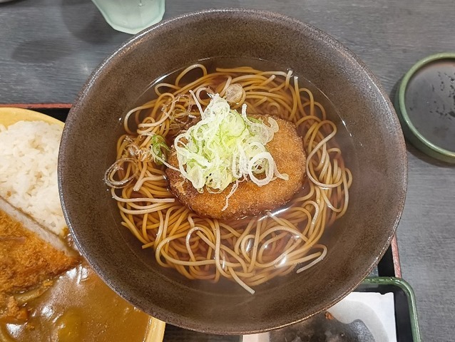 コロッケそば