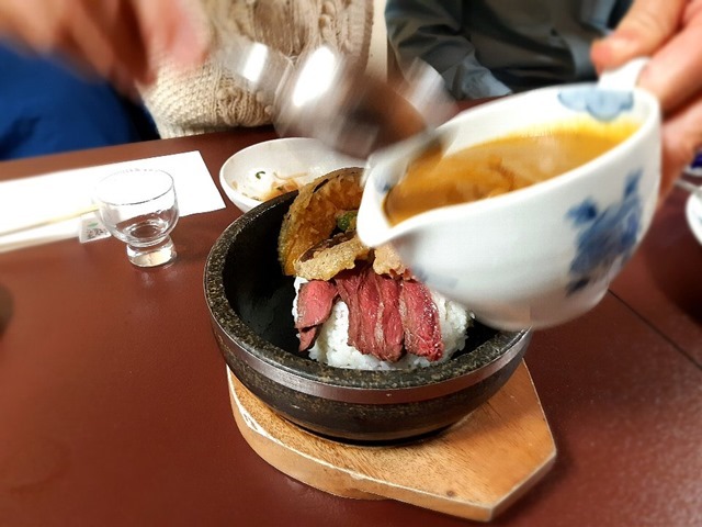 山鹿薬師馬カレー