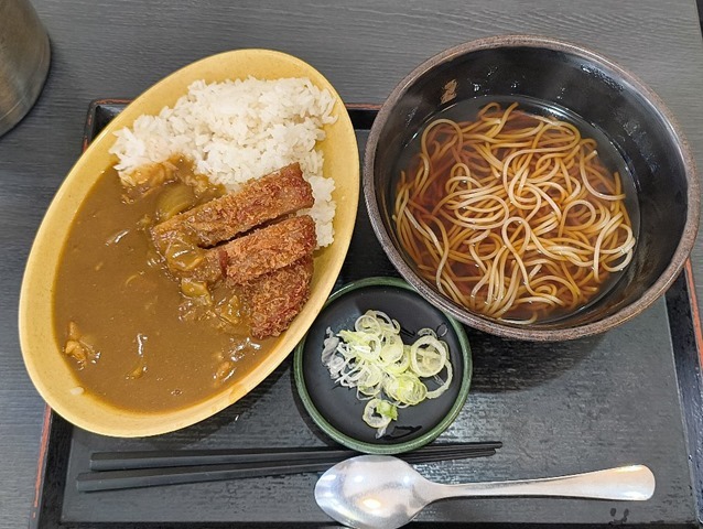 ミニカツカレー＋ハーフそば(（かけ）