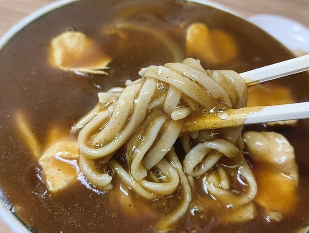 蕎麦を手繰る