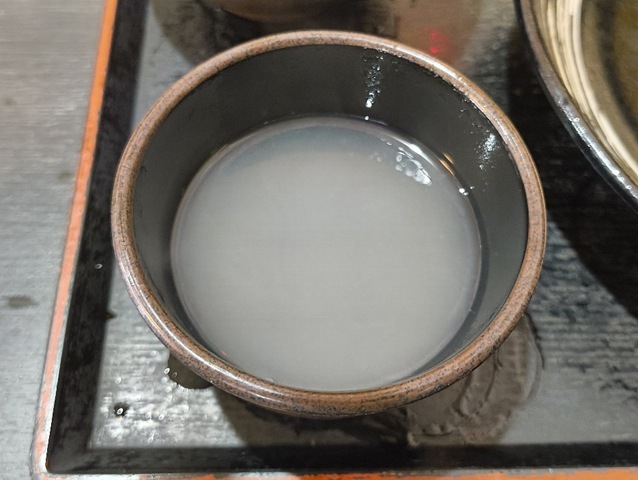 やっと蕎麦湯を吞む