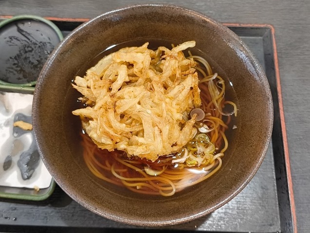 野菜かきあげそば＝かけそば＋かきあげ（無料クーポン）