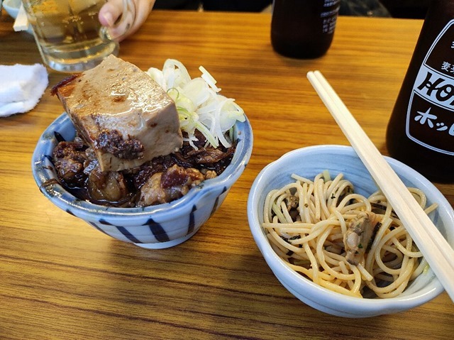 居酒屋浩司の牛筋煮込