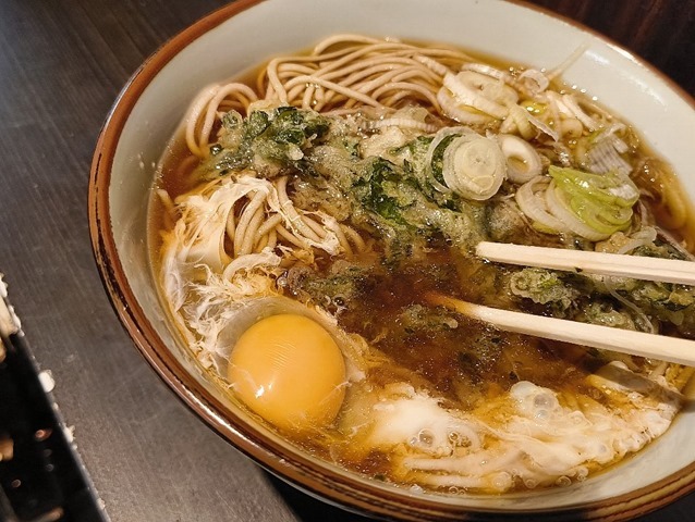 春菊天を浸す
