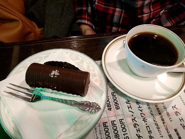 家人のアンジェラス（ビター）とコーヒー