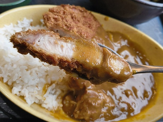 カツも食べる