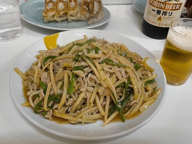 ルース焼きそばと餃子とビール