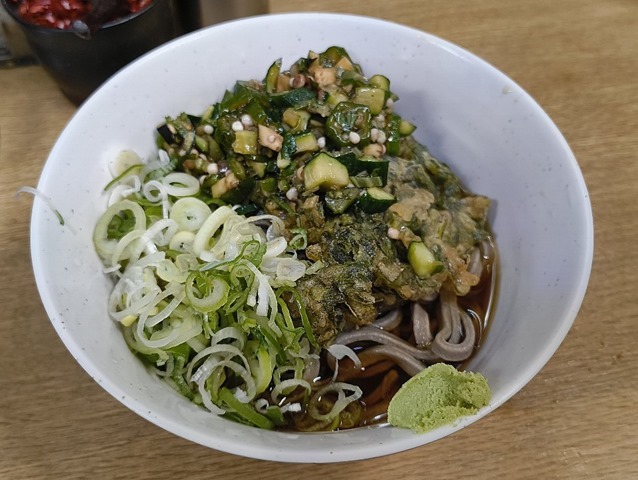 冷やし太そば＋山形だし＋春菊天