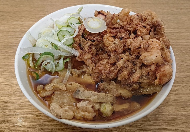 ゲソ天＋蓮根と白菜天＋太そば（小盛）