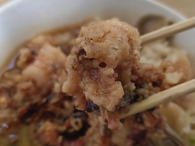 ゲソ天を食べる