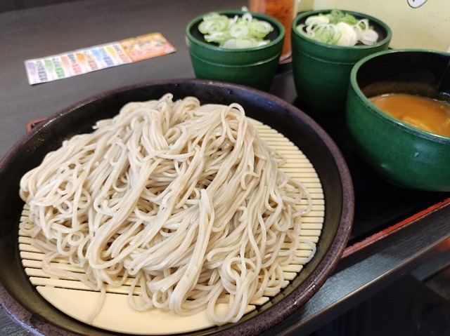 2枚もりを無料クーポン券のカレルーで食べる（つまりカレーつけそばだ）