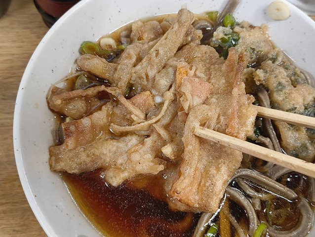 ごぼう天を食べる