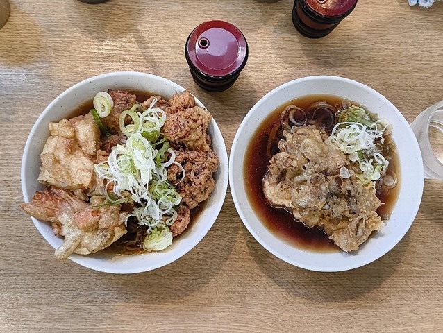 ジャンボゲソ天＋ゴボウ天+太そば（小盛）＋大舞茸天＋太そば（小盛）