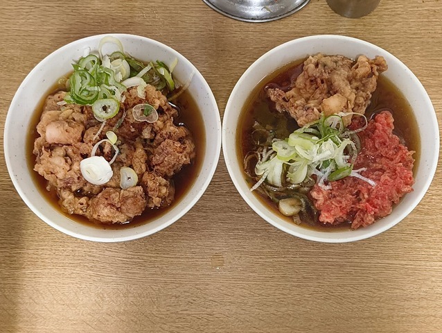 ジャンボゲソ天と太そばの小盛と小海老のかき揚げとミニゲソ天それから太そばの小盛