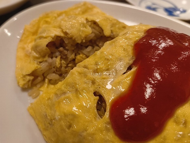 オムライスの中身はチャーハンだ