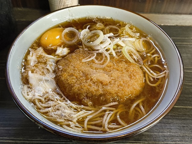 月見コロッケそば