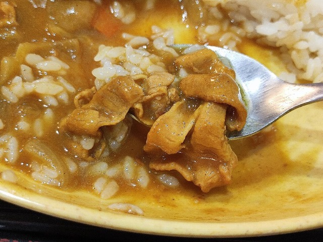 ご飯とカレーの肉だ