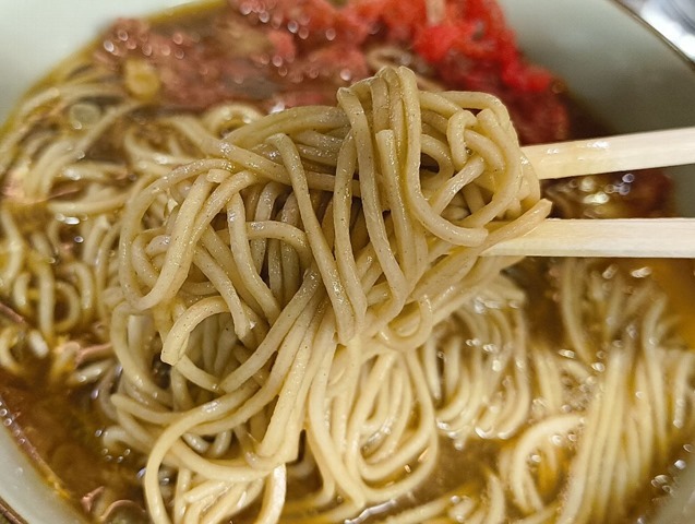 蕎麦を手繰る