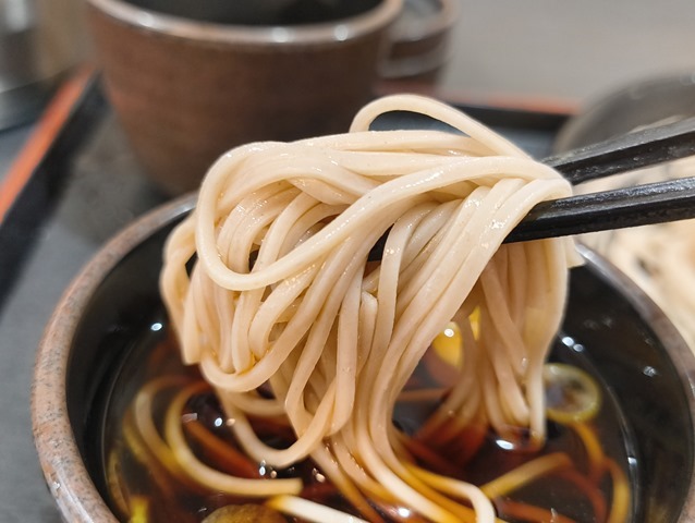 蕎麦のつけ汁で蕎麦を食べるのだ