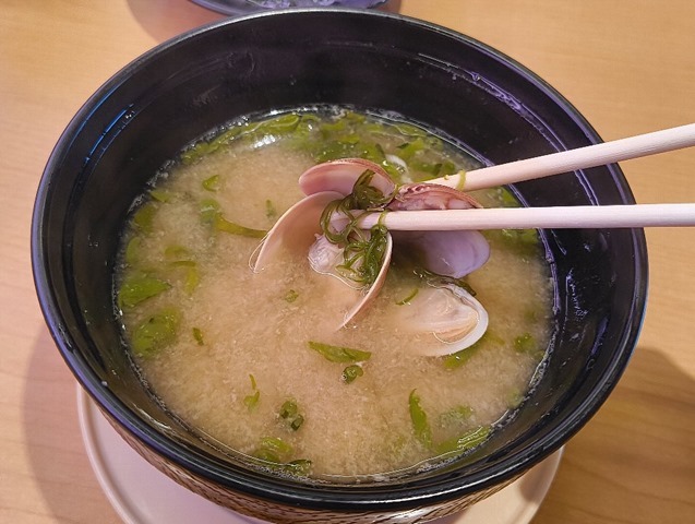 めかぶとあさりの味噌汁