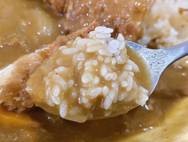 ご飯も食べる