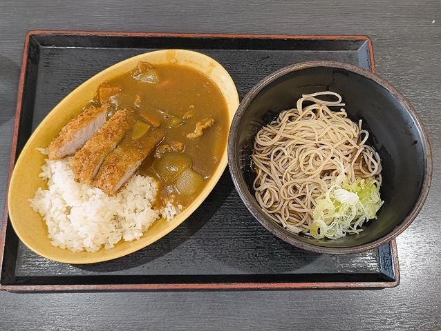 ミニカツカレー＋ハーフそば（冷）