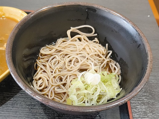 ハーフそば（冷）