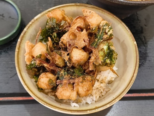 小柱と春菊のかきあミニかきあげ丼