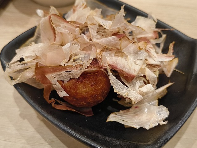 揚げたこ焼き まぐろ節添え～（３個）