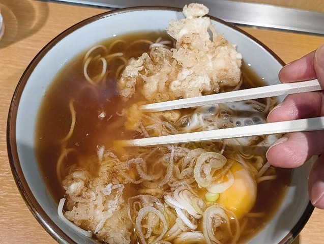 イカ天を汁に浸すのだ