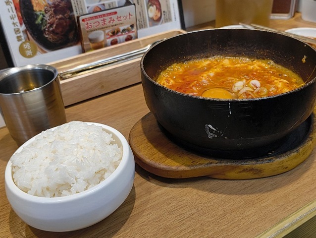 ご飯の白が映えるのだ