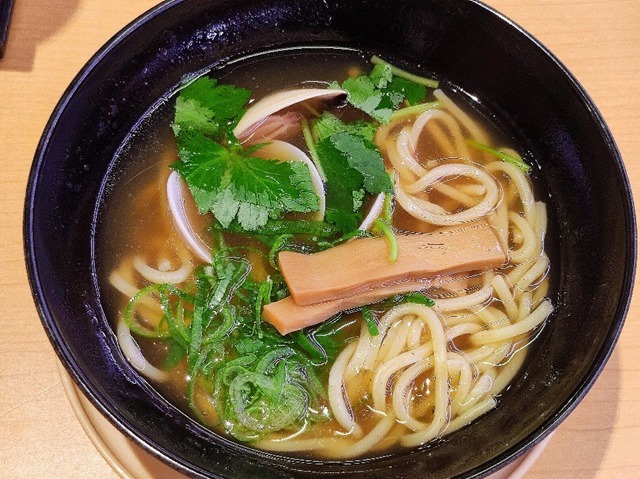 蛤としじみの貝出汁醤油ラーメン