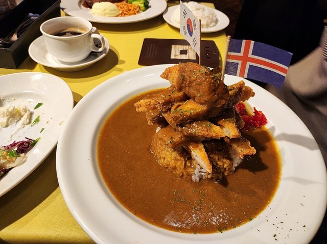 マウンテンチキンカツカレー