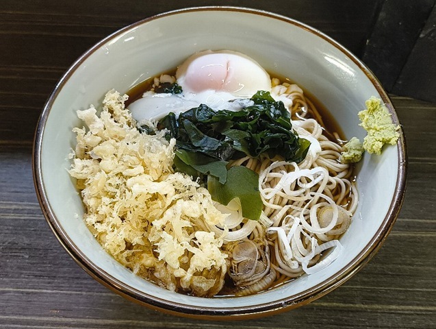 冷やしたぬきそば＋温泉たまご