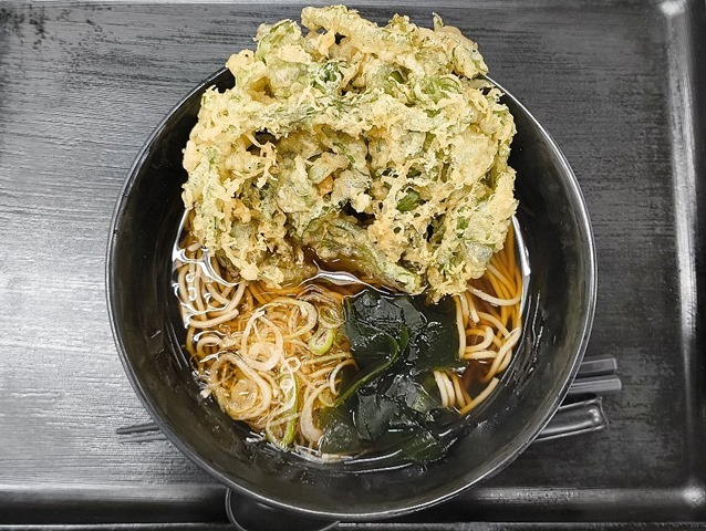 曳舟そばの春菊天そば