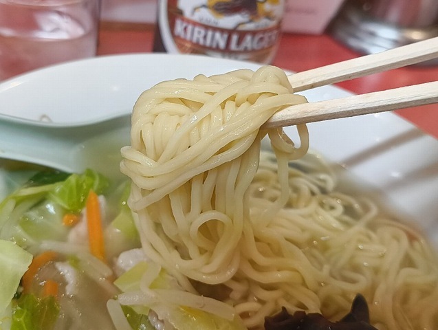 麺も食べる
