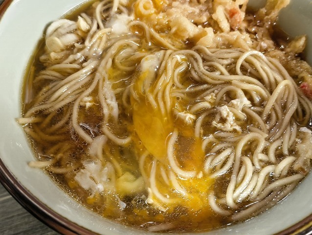 たまごを散らす
