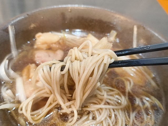 蕎麦も手繰ってみる