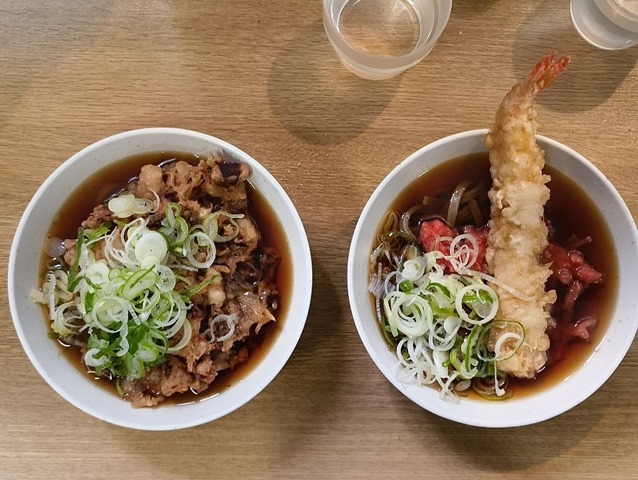 ジャンボゲソ天＋太そば（小盛）と大海老天＋紅しょうが天＋太そば（小盛）