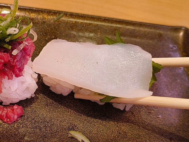 九州産そでいかを食べる