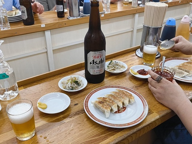 1皿目を食べる