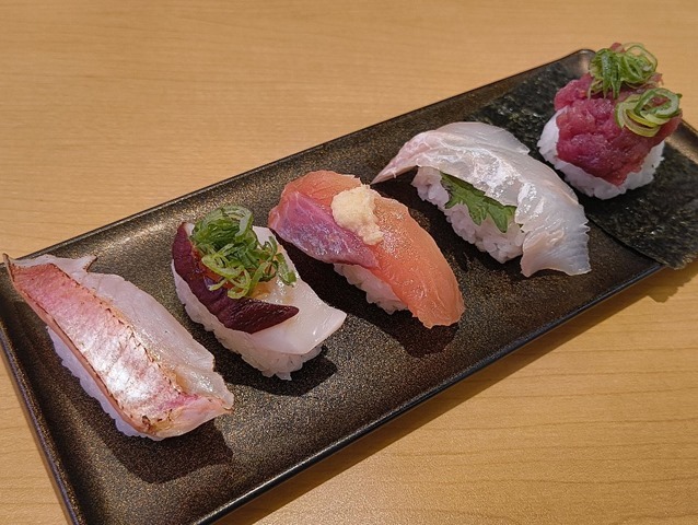 天然魚彩り5種盛り