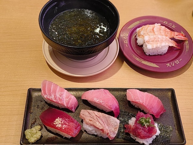 天然インド鮪6貫食べ比べとあおさと海苔の味噌汁と大えび＋えび