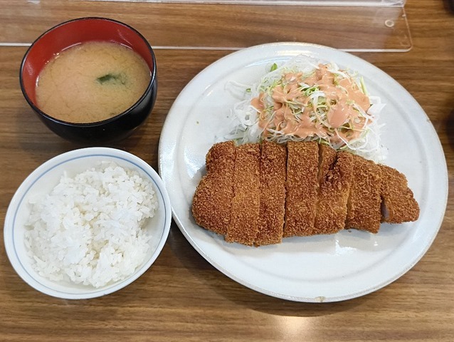 ロースカツ定食